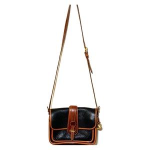 Vintage Dooney & Bourke Adjustable cross body!